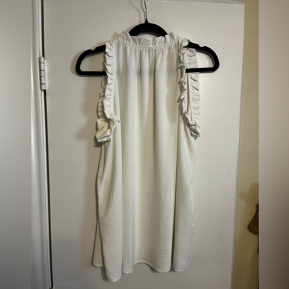 White Ruffle Flowy Sleeveless Top - Picture 2 of 4